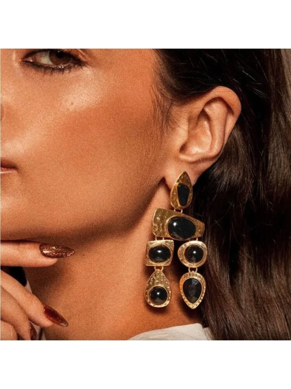 Black stone Earrings Q546
